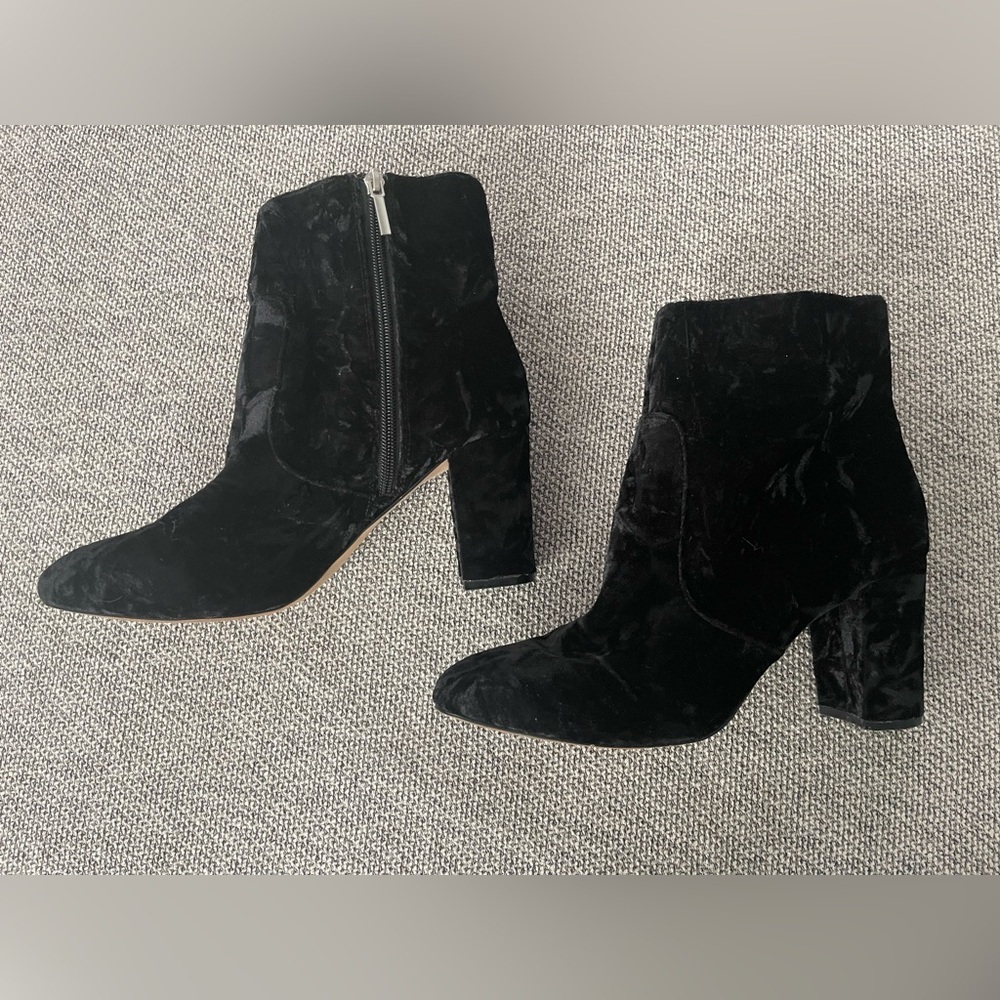 Elegant Black Velvet Ankle Boots